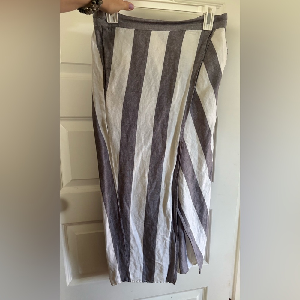 Madewell Gray and White Asymmetrical Pencil Skirt